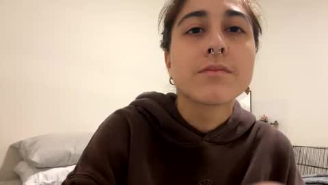 Snapshot of raiyvyn chatting on 12/14/24, 03:29 Ray Ray online show from 12/14/24, 03:29