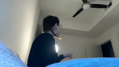 Snapshot of raiyvyn chatting on 02/06/25, 06:08 Ray Ray online show from 02/06/25, 06:08