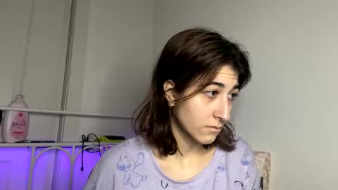 Snapshot of raiyvyn chatting on 02/14/25, 02:50 Ray Ray online show from 02/14/25, 02:50