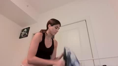 Snapshot of raiyvyn chatting on 09/11/25, 03:50 Ray Ray online show from 09/11/25, 03:50