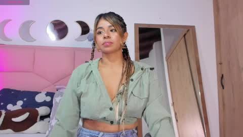 Snapshot of rajjnar_nina chatting on 04/19/26, 04:12 Nina online show from 04/19/26, 04:12