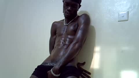 Snapshot of rakeem_1_ chatting on 02/14/25, 02:44 rakeem 1  online show from 02/14/25, 02:44