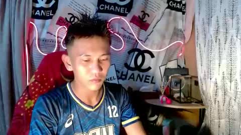 Snapshot of ralfhuge24 chatting on 11/10/25, 10:14 ralfhuge24 online show from 11/10/25, 10:14