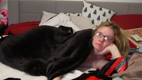 Snapshot of ramichick chatting on 01/07/25, 10:32 Rami online show from 01/07/25, 10:32