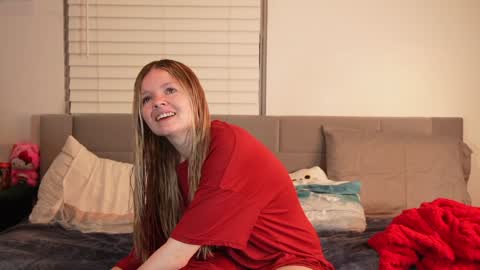 Snapshot of ramichick chatting on 02/07/25, 01:47 Rami online show from 02/07/25, 01:47