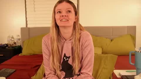 Snapshot of ramichick chatting on 02/14/25, 01:45 Rami online show from 02/14/25, 01:45