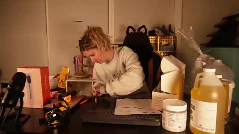 Snapshot of ramichick chatting on 03/04/25, 02:06 Rami online show from 03/04/25, 02:06