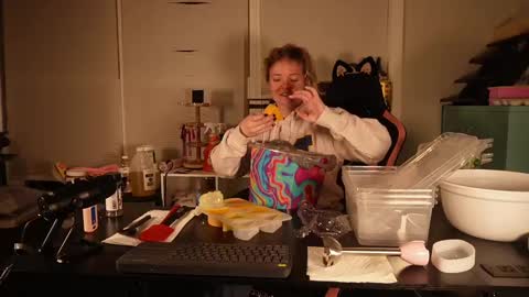 Snapshot of ramichick chatting on 03/05/25, 02:03 Rami online show from 03/05/25, 02:03