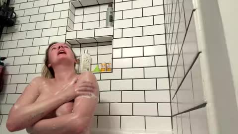 Snapshot of ramichick chatting on 12/04/25, 02:32 Rami online show from 12/04/25, 02:32