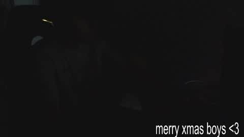 Snapshot of ramisexyloveyou chatting on 12/27/24, 01:53 Ramiro online show from 12/27/24, 01:53