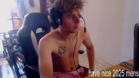 Snapshot of ramisexyloveyou chatting on 01/02/25, 06:34 Ramiro online show from 01/02/25, 06:34