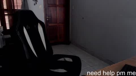 Snapshot of ramisexyloveyou chatting on 01/07/25, 12:52 Ramiro online show from 01/07/25, 12:52