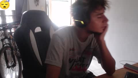 Snapshot of ramisexyloveyou chatting on 01/19/25, 01:44 Ramiro online show from 01/19/25, 01:44