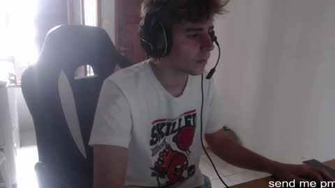 Snapshot of ramisexyloveyou chatting on 03/08/25, 12:30 Ramiro online show from 03/08/25, 12:30