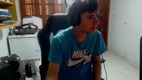 Snapshot of ramisexyloveyou chatting on 09/16/25, 01:34 Ramiro online show from 09/16/25, 01:34