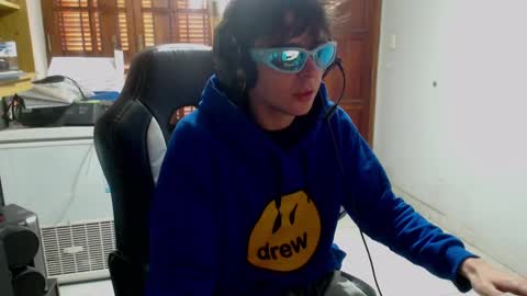 Snapshot of ramisexyloveyou chatting on 10/12/25, 01:54 Ramiro online show from 10/12/25, 01:54