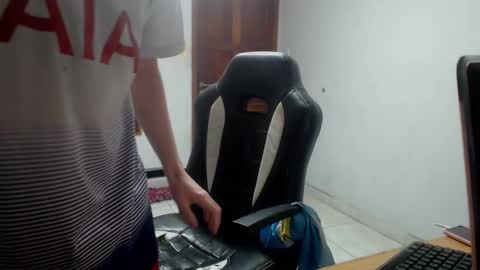 Snapshot of ramisexyloveyou chatting on 11/05/25, 10:59 Ramiro online show from 11/05/25, 10:59