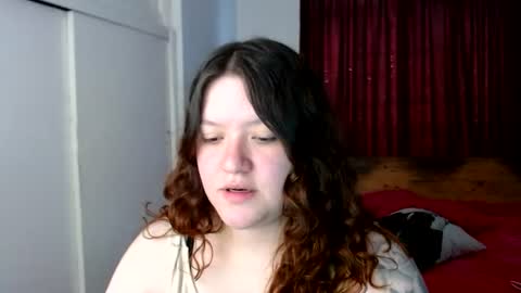 Snapshot of ramona15 chatting on 07/11/26, 10:44 Ramona online show from 07/11/26, 10:44