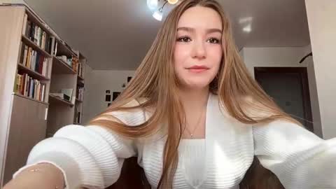 Snapshot of ramonabryd chatting on 03/16/26, 10:52 Mika online show from 03/16/26, 10:52