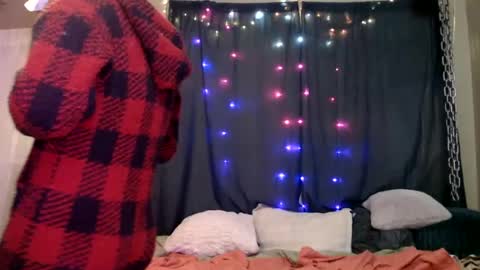 Snapshot of ramonaquinn chatting on 01/21/25, 08:41 RAMONA Q online show from 01/21/25, 08:41