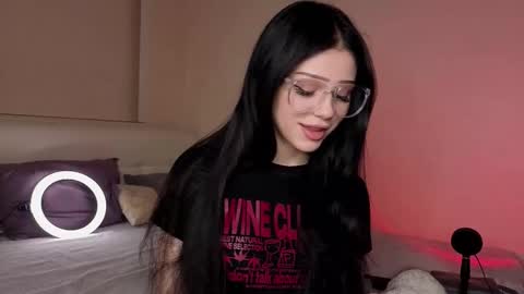 Luna online show from 10/24/25, 06:26