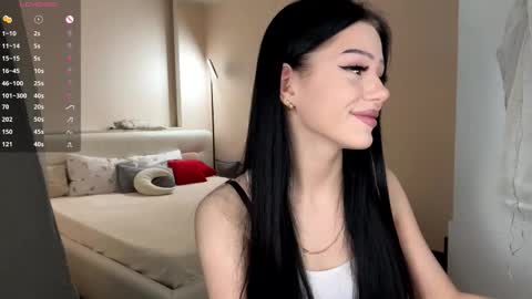 Luna online show from 02/09/26, 04:22