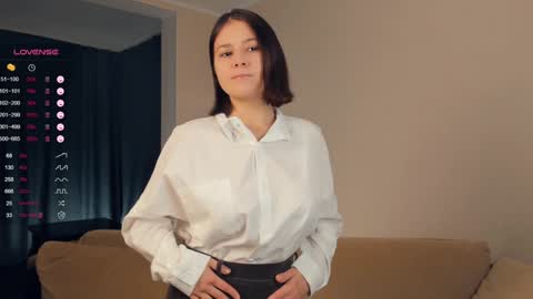 Snapshot of randichaplin chatting on 01/08/25, 04:54 Vilda online show from 01/08/25, 04:54