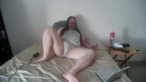 Snapshot of rando1235 chatting on 04/26/26, 06:27 rando1235 online show from 04/26/26, 06:27