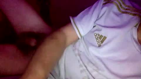 Snapshot of randobad12 chatting on 03/01/25, 12:39 randobad12 online show from 03/01/25, 12:39