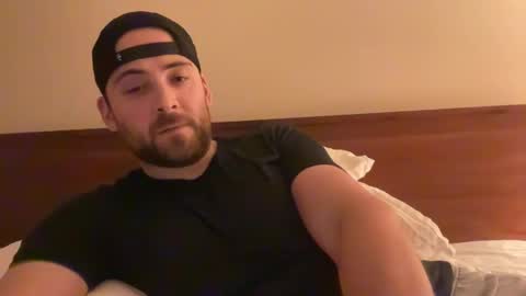 Snapshot of randomdude5950 chatting on 12/05/24, 04:53 randomdude5950 online show from 12/05/24, 04:53