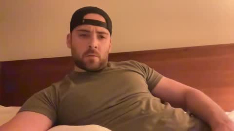 Snapshot of randomdude5950 chatting on 02/19/25, 06:22 randomdude5950 online show from 02/19/25, 06:22