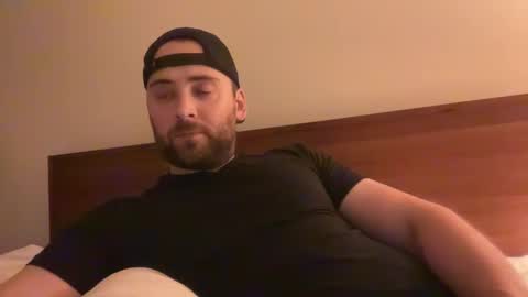 Snapshot of randomdude5950 chatting on 09/12/25, 01:28 randomdude5950 online show from 09/12/25, 01:28