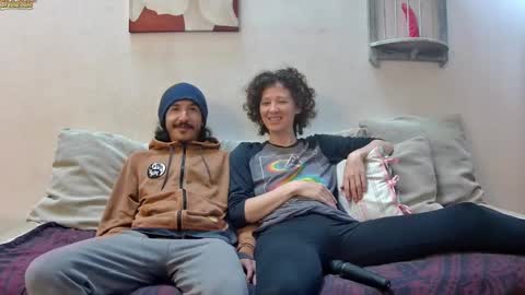 Snapshot of randomshuffle chatting on 02/01/25, 02:02 MR DJ Randomshuffle friends playing with sexual energy live - OMG we are back online show from 02/01/25, 02:02