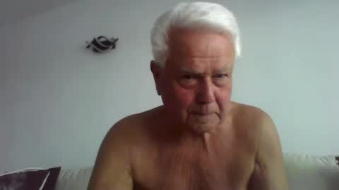 Snapshot of randythompson48 chatting on 02/04/26, 02:34 Silver Stallion TwitterRandyth53496071 and ladyenglishxxx online show from 02/04/26, 02:34