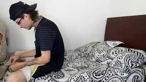 Rangel and Lola online show from 02/17/25, 04:37