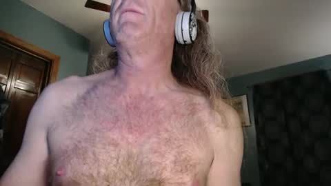 Snapshot of ranger510 chatting on 12/29/24, 02:38 Ranger510 online show from 12/29/24, 02:38