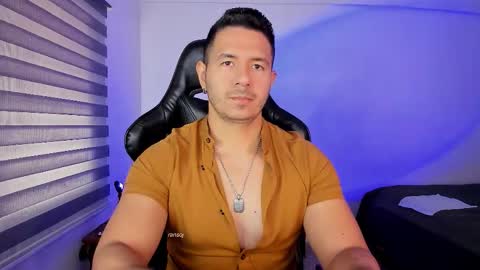 Jonas online show from 11/18/25, 02:10