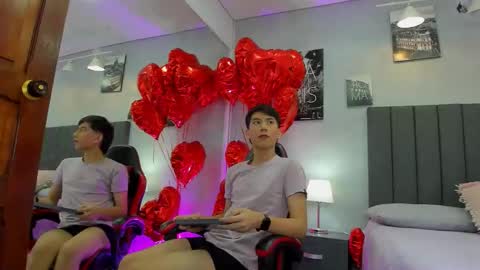 Snapshot of raphael_nyon chatting on 02/24/26, 03:37 Raphael Nyon online show from 02/24/26, 03:37