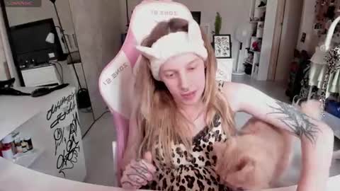 Rapunzel online show from 07/10/26, 01:25