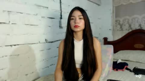 raquel2411 online show from 05/20/26, 03:18