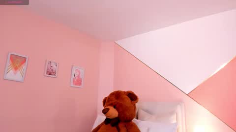 Raquel Moon online show from 03/19/26, 04:55