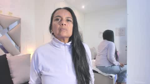 Raquel Moore  online show from 11/29/25, 11:35