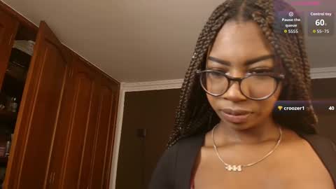 Raquel online show from 10/26/25, 11:38