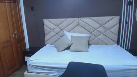 Raquel online show from 11/11/25, 11:43