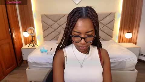 Raquel online show from 03/22/26, 11:57