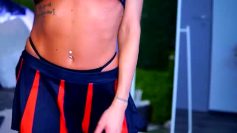 Snapshot of raquellevon chatting on 10/31/25, 10:16 Raquelle online show from 10/31/25, 10:16