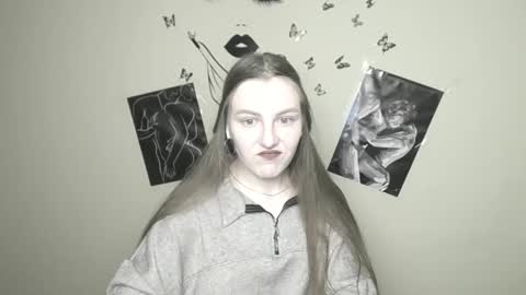 Snapshot of raspberry0101 chatting on 01/17/25, 03:53 raspberry0101 online show from 01/17/25, 03:53