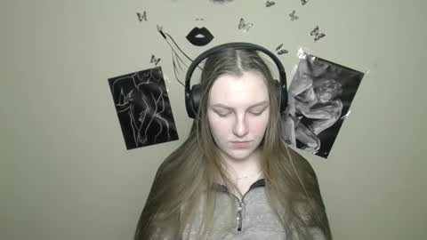 Snapshot of raspberry0101 chatting on 01/18/25, 05:15 raspberry0101 online show from 01/18/25, 05:15