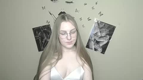 Snapshot of raspberry0101 chatting on 01/31/25, 02:26 raspberry0101 online show from 01/31/25, 02:26