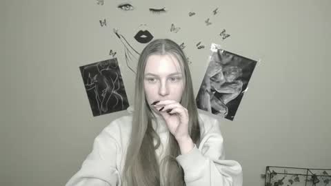 Snapshot of raspberry0101 chatting on 02/02/25, 04:32 raspberry0101 online show from 02/02/25, 04:32